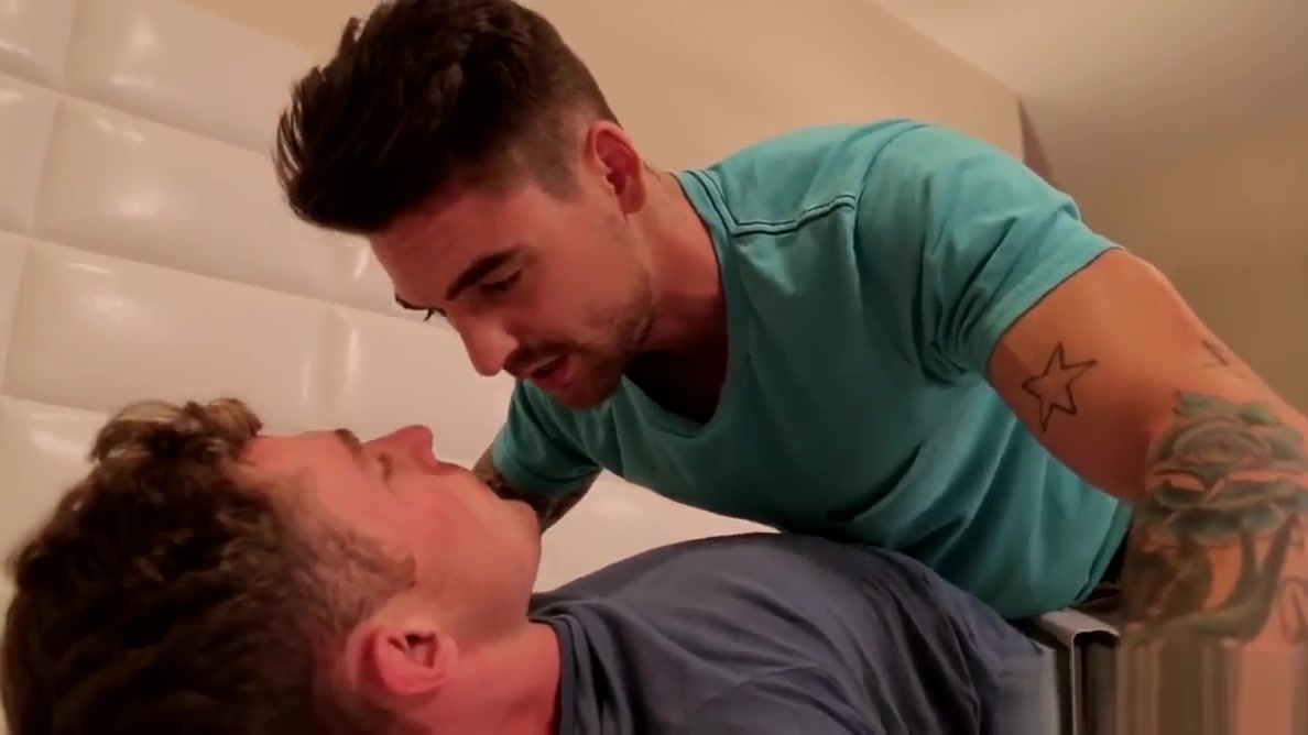 NextDoorBuddies Hard Mistake In THE REUNION