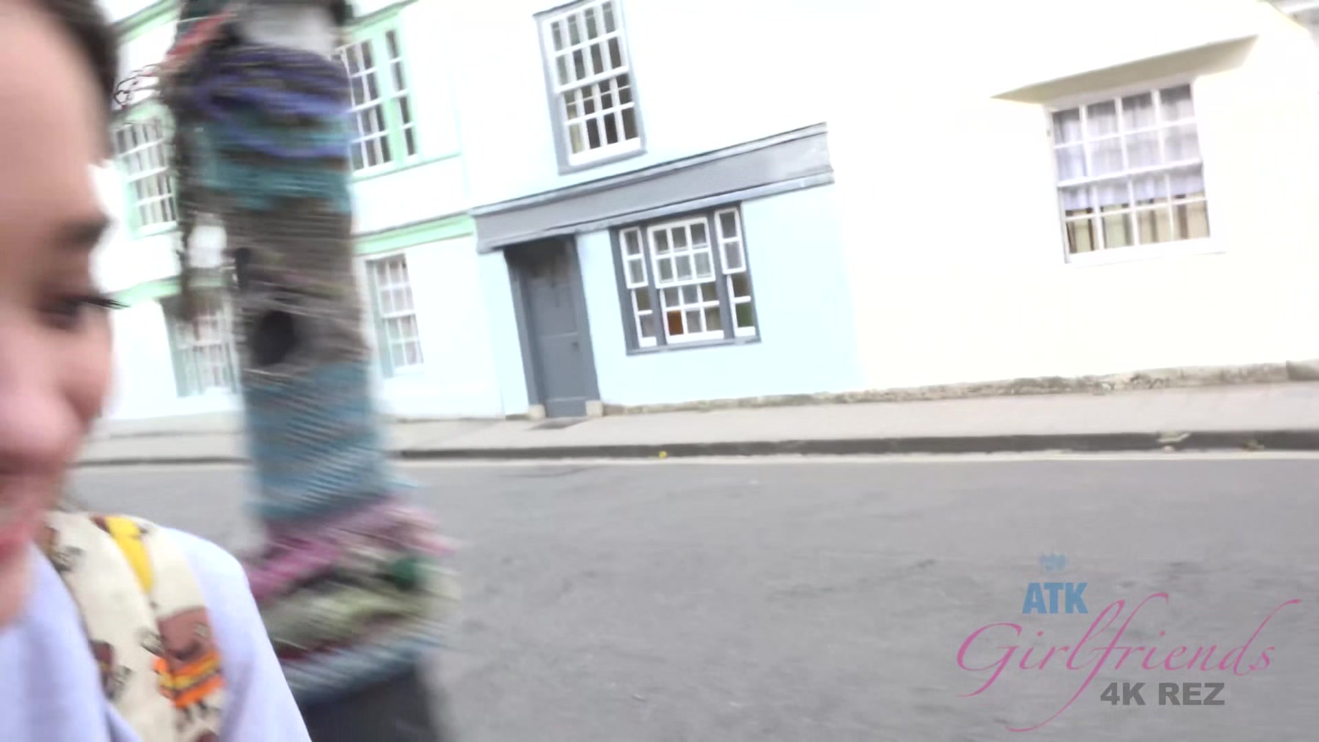 Virtual Vacation London With Gia Paige 4/5