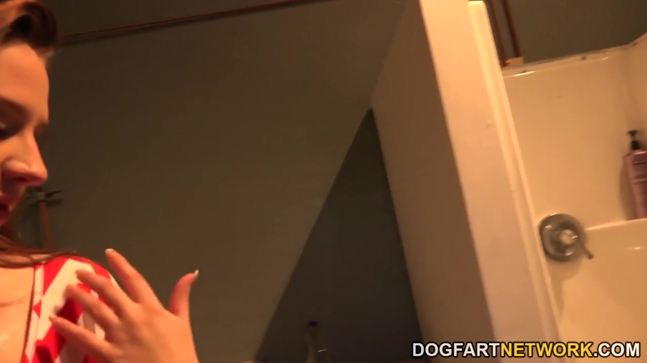 Elektra Rose Fucks Her First Black Cock At A Glory Hole