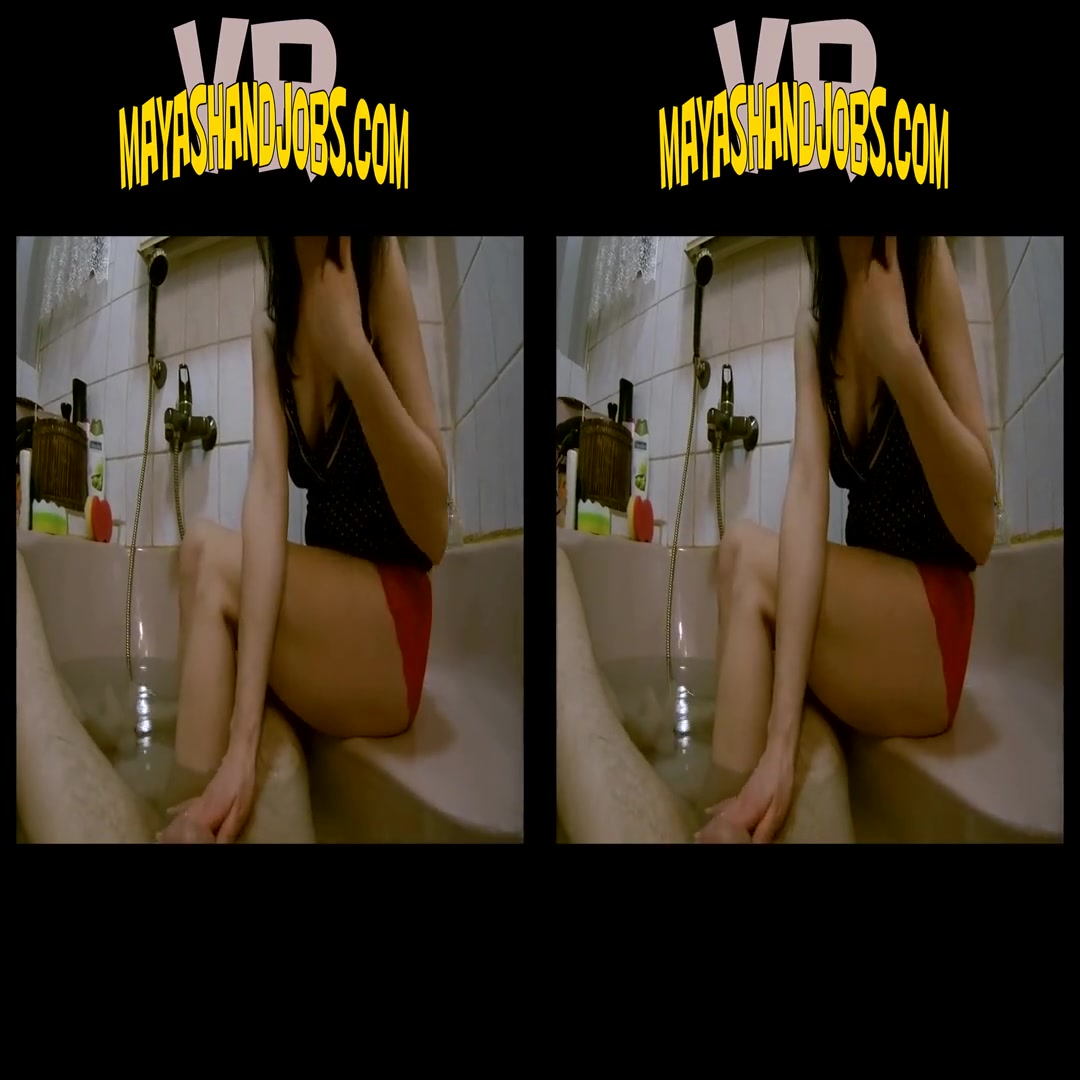 Maya in Handjob In The Bath - MayasHandjobsVR