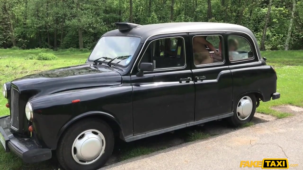 Cristal Caitlin Ricci Hulk in Agent Lusts After Bodybuilders Cock - FakeTaxi