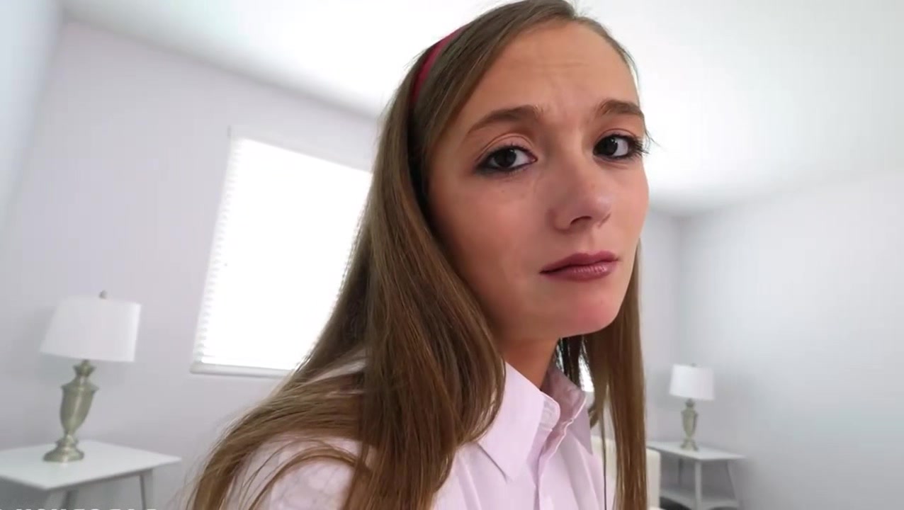 your bulge confirms I m hot, stepdaddy