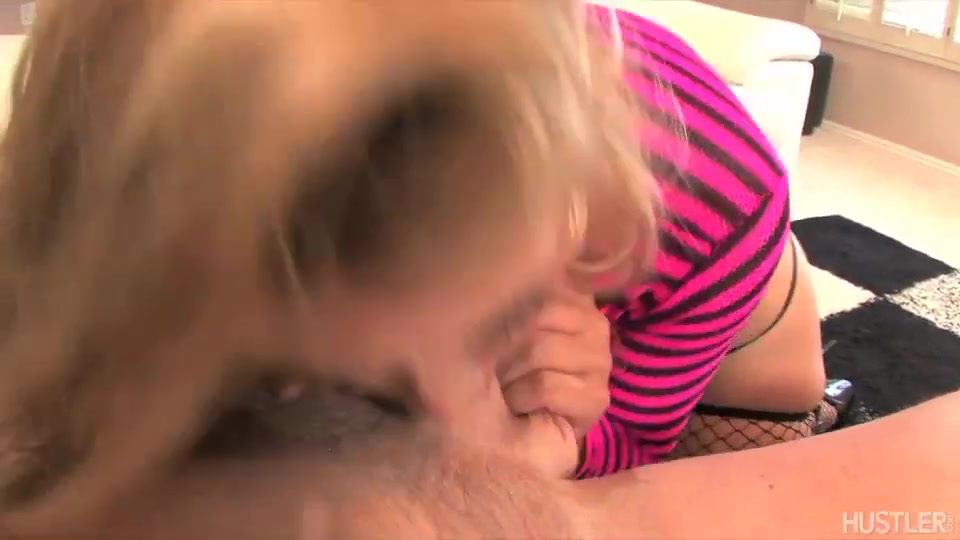 Sara Sloane gets her hairy twat fucked hard