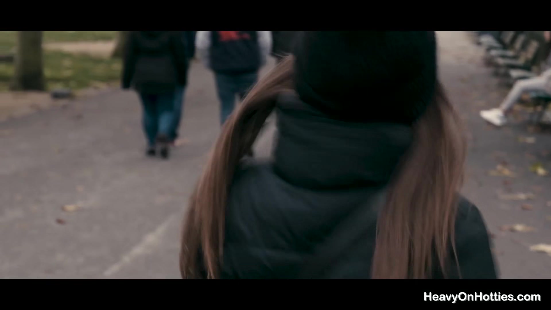 Tourist Trap With Jenny Ferri - HeavyOnHotties