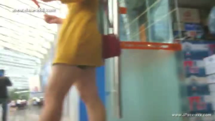 peeping chinese amateur upskirt.2