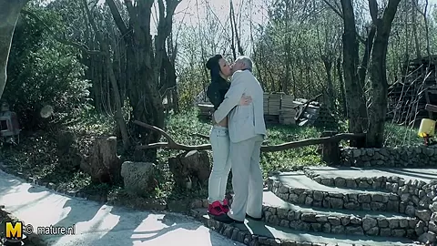 This Hot Babe Does Her Mature Lover In The Sun - MatureNL