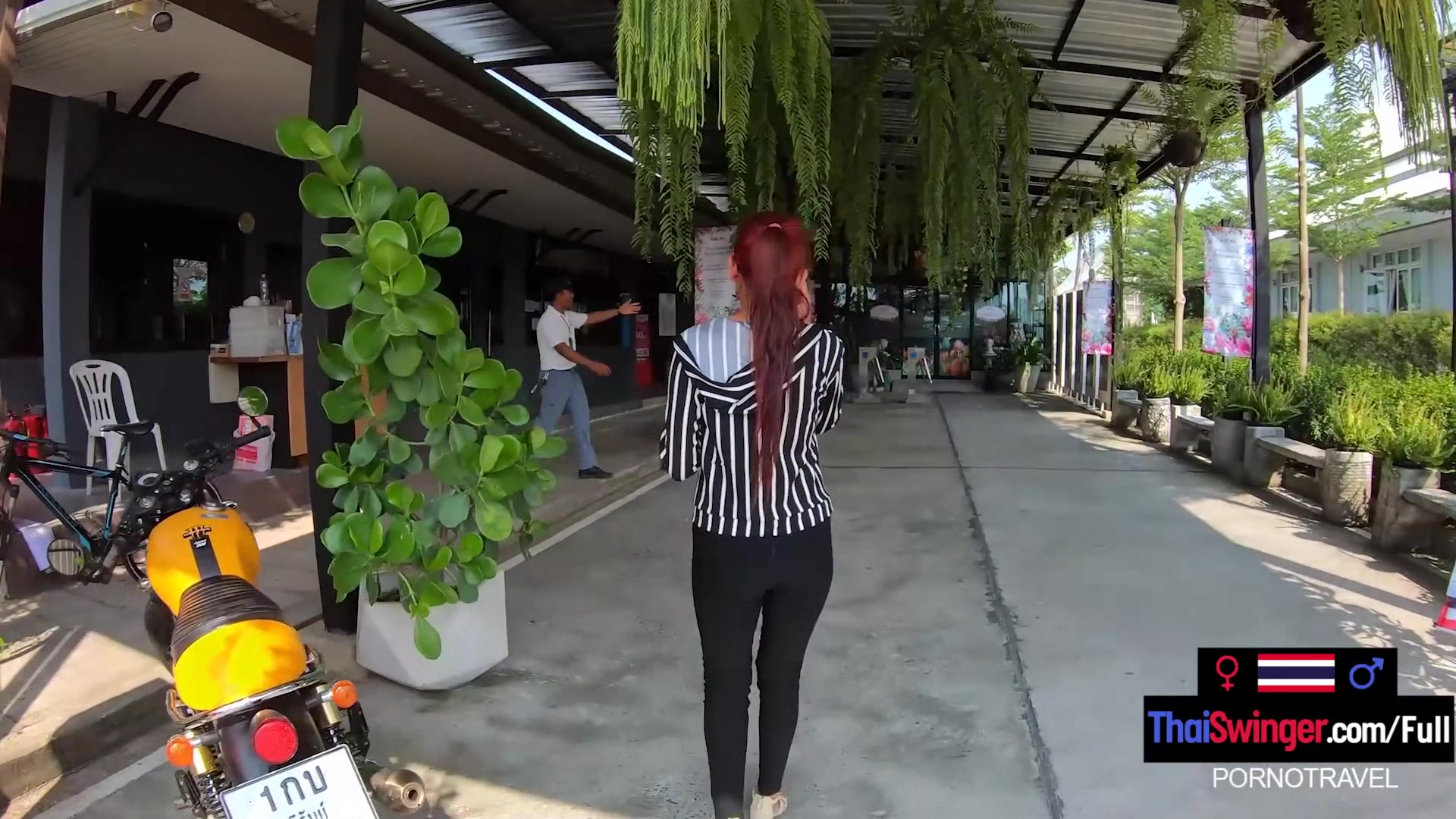 Big ass Thai girlfriend sucks and rides her hung boyfriend after a day out