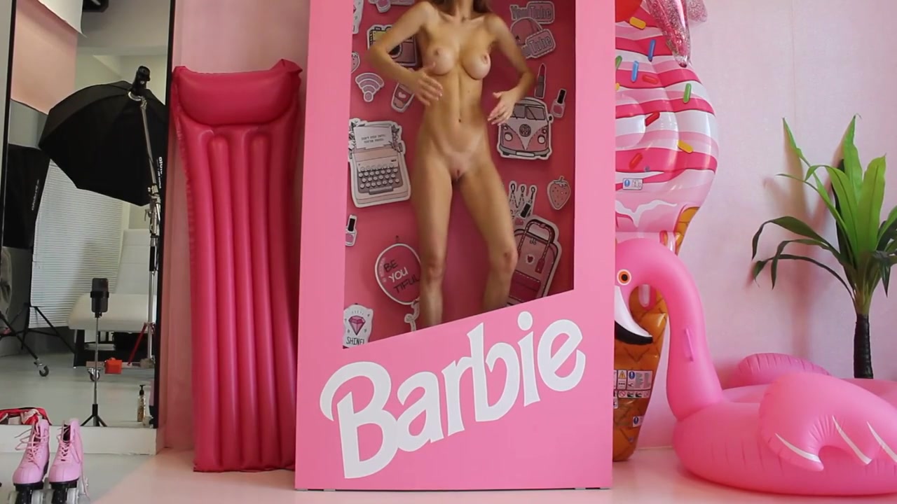 5 Min - Barbie Doll