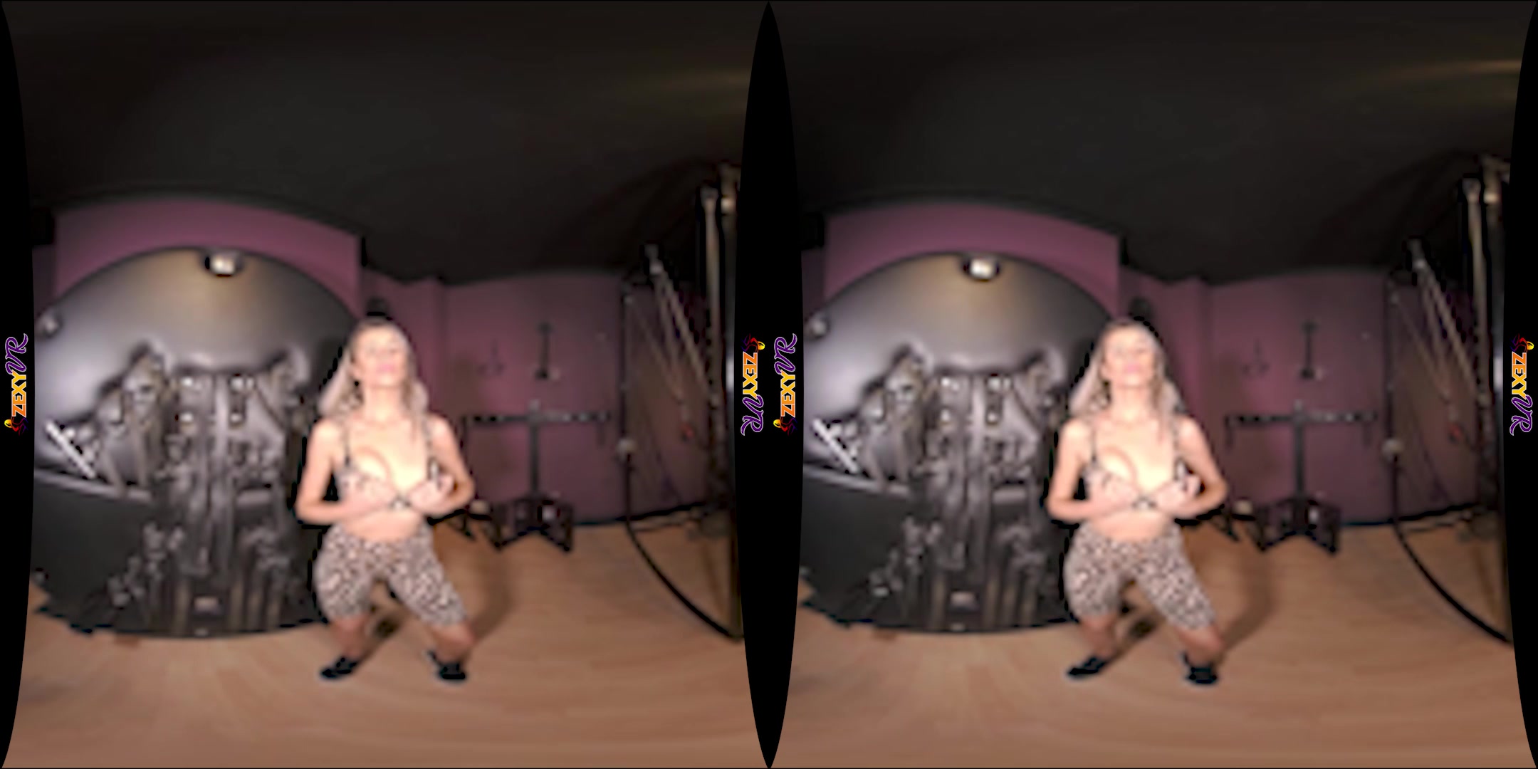 Dungeon Deviant featuring Bianca - ZexyVR