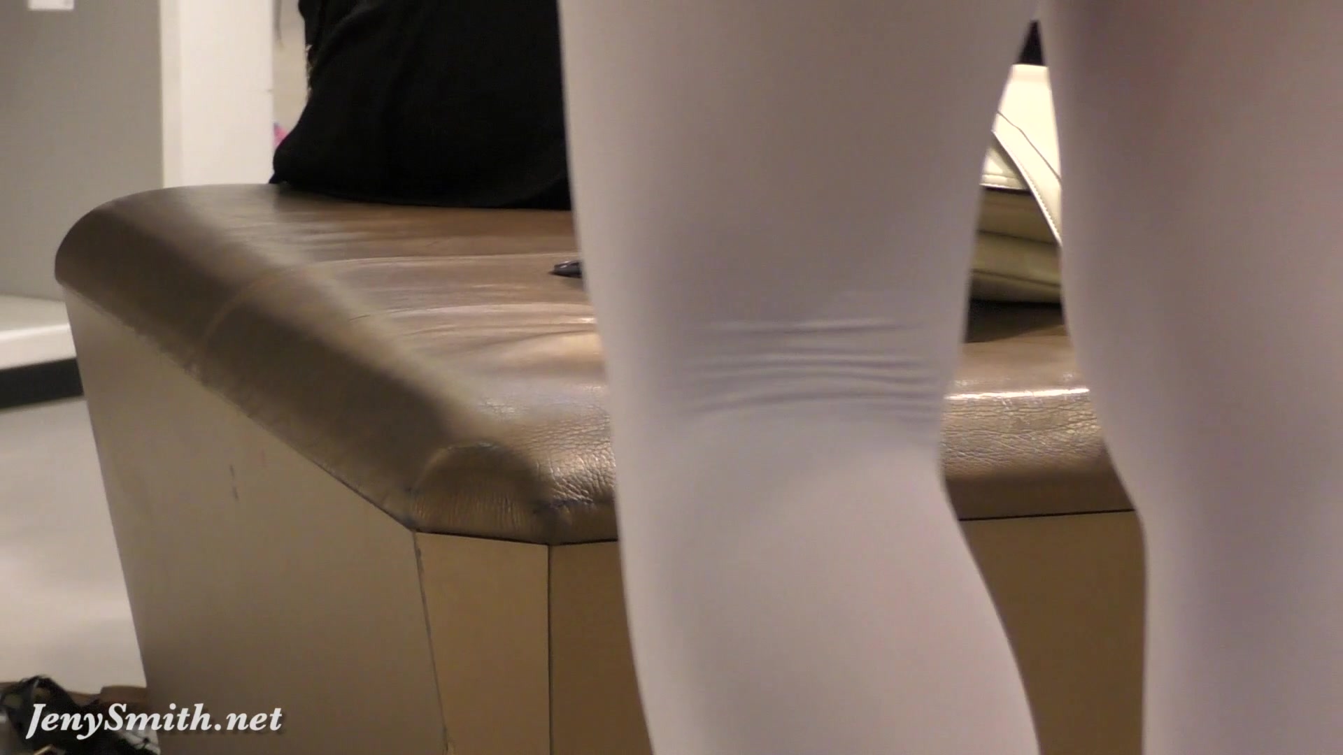Jeny Smith white pantyhose