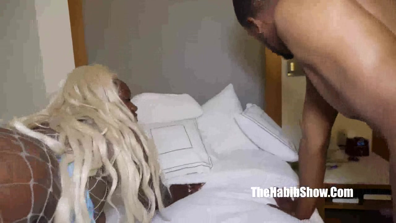 dark n sexy sexual chocolate gangbanged feak busttin nut
