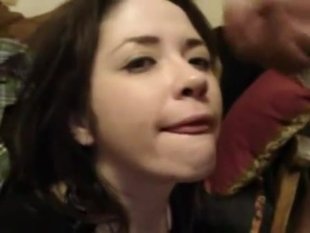 My girlfriend asked to fill her mouth with sperm