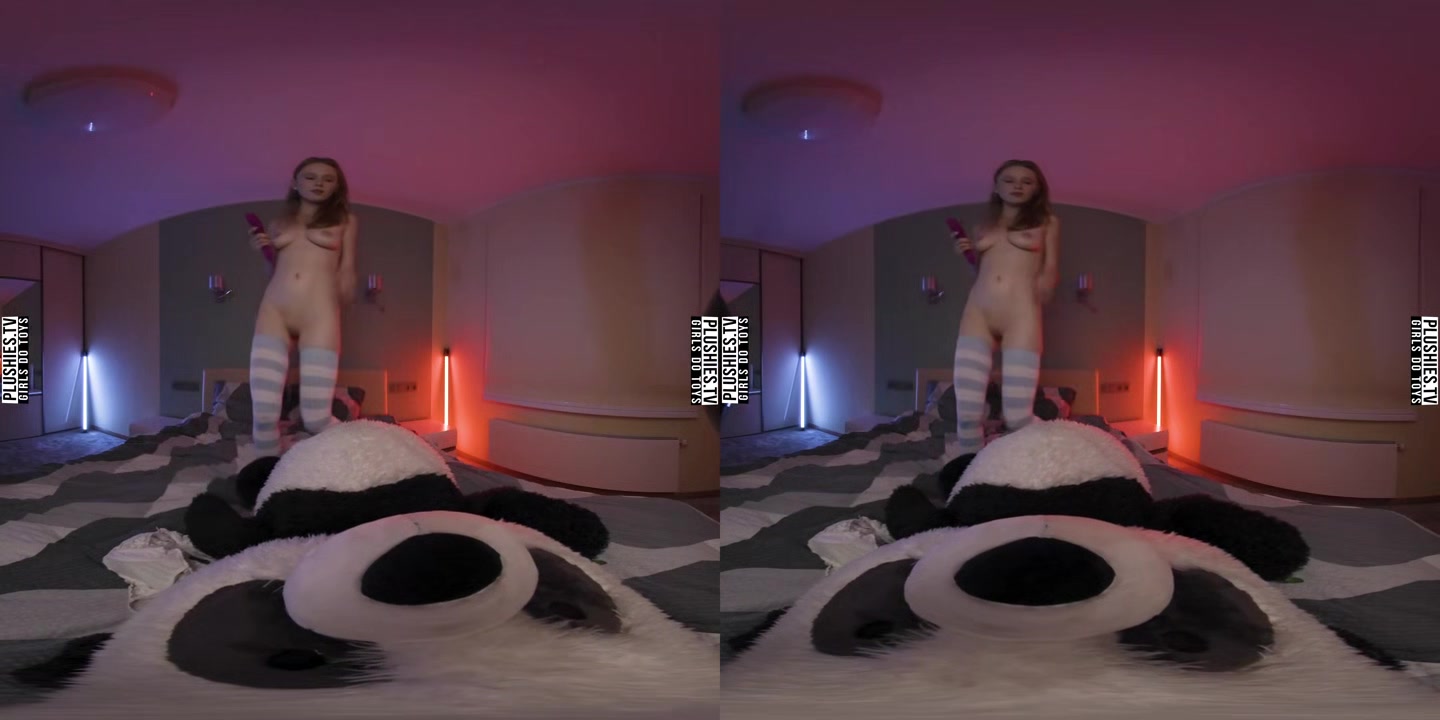 First Sex With Panda Bear And Vibrating Clitoris Till 3 Orgasms - PlushiesVR