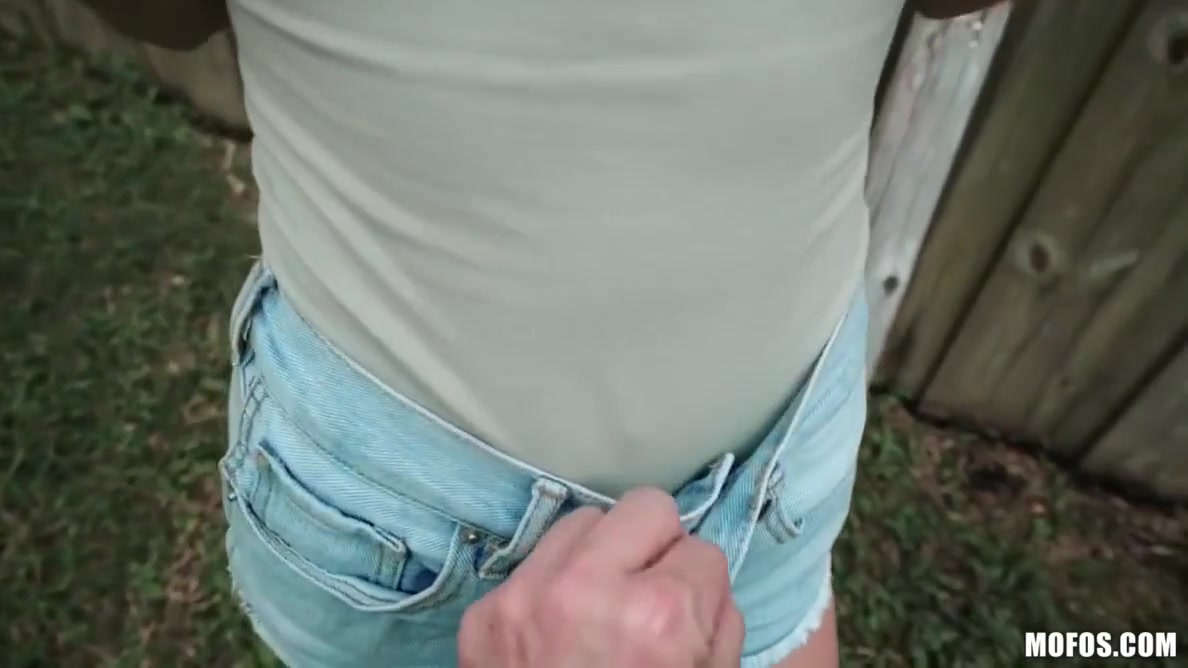 Riley Star And Tony Rubino In Blonde Pussy Fucked In Public