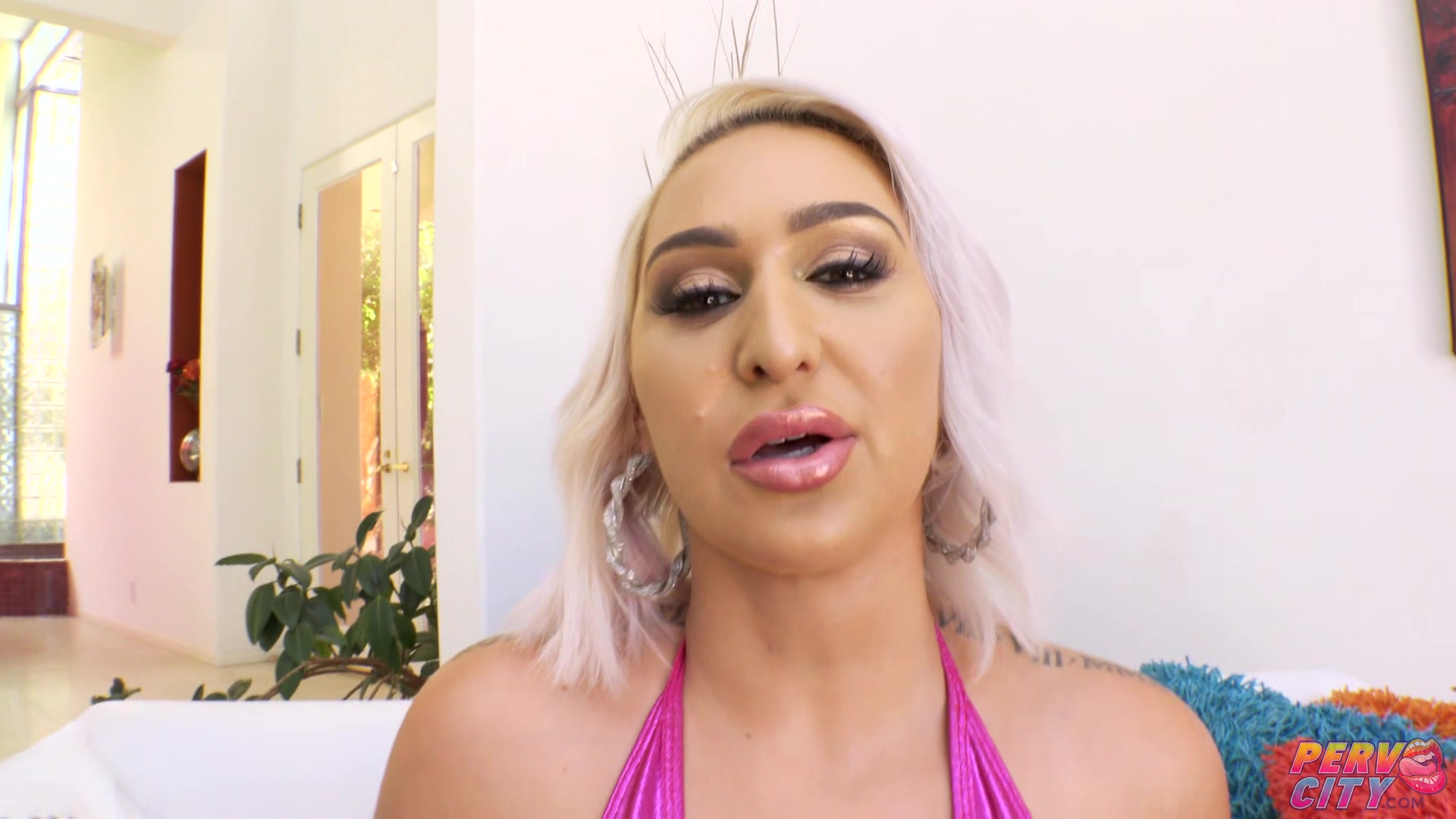 Hot Blonde Nina Kayy Orgasms with Vibrator