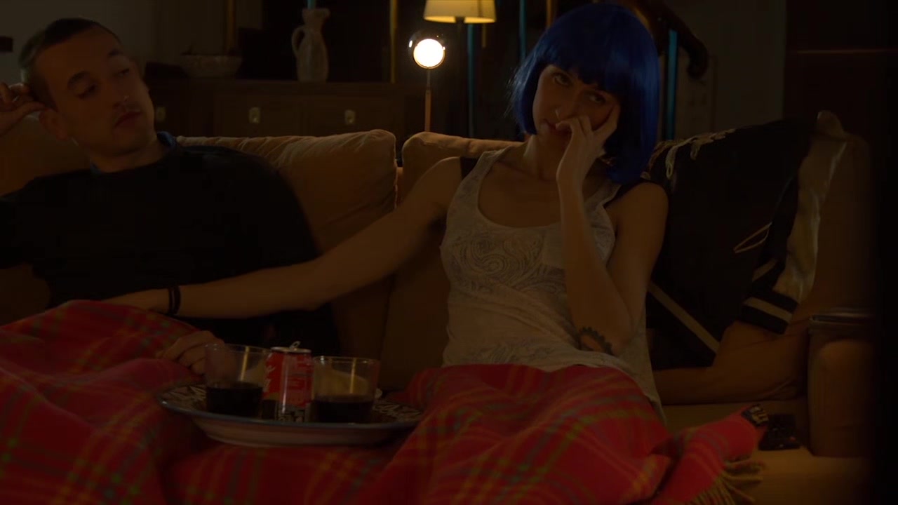 Blue hair babe - VersoCinema