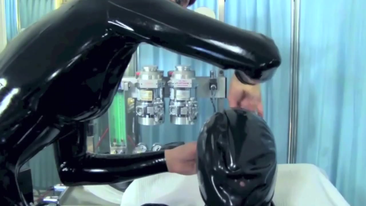 Mistress Tokyo - Latex Mistress With Rubber Breath Play And Pinwheel