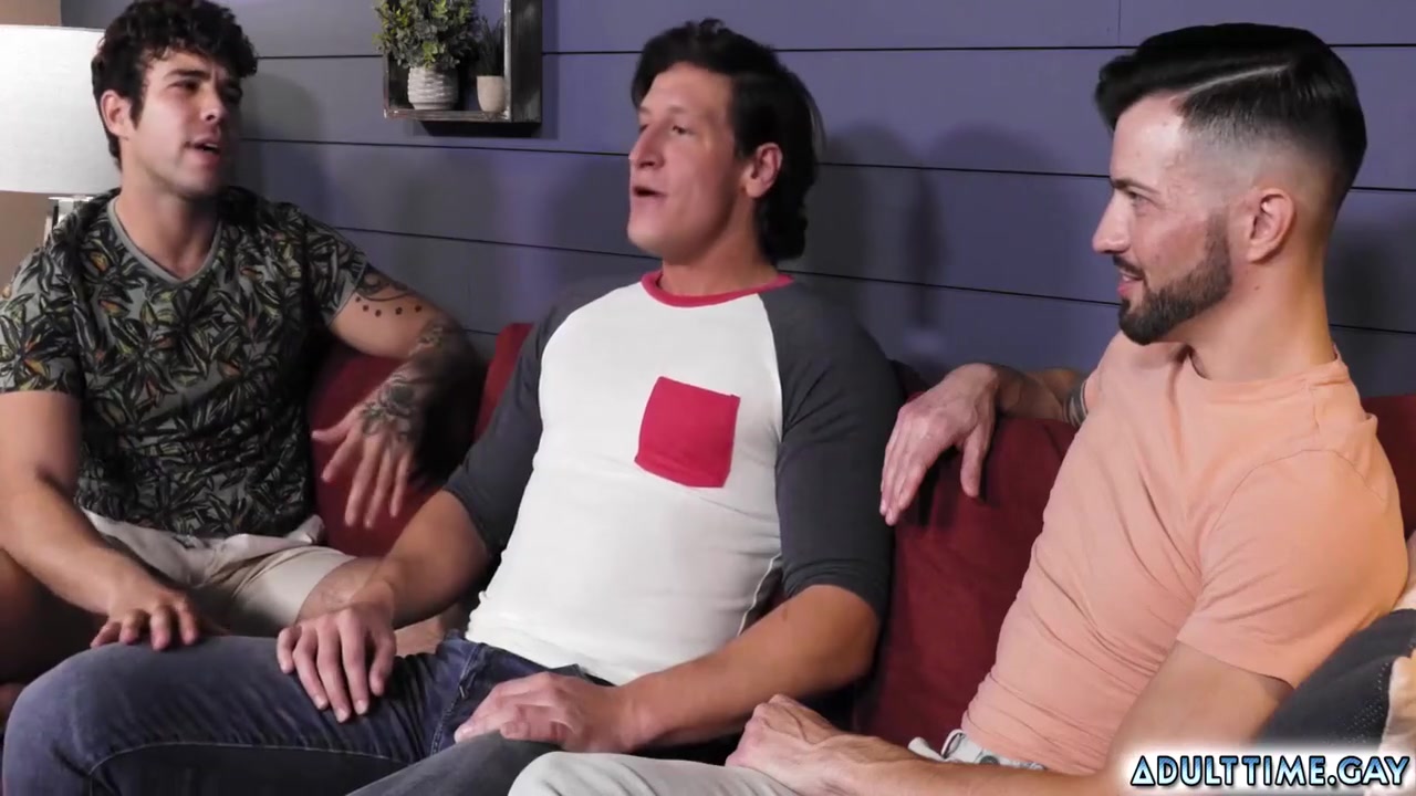 Straight Guy Loses His Anal Virginity! Two Gay Buddies And Fuck Their Best Straight Friend In A Threesome! 6 Min - Dalton Riley, Casey Everett And Gay Porn