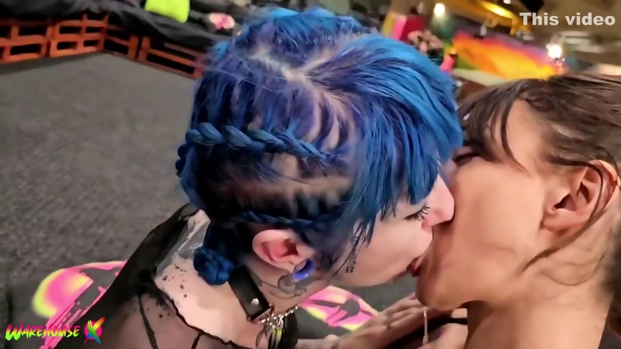 Crazy Kissing And Fingering With An Blue Haired Emo Girl