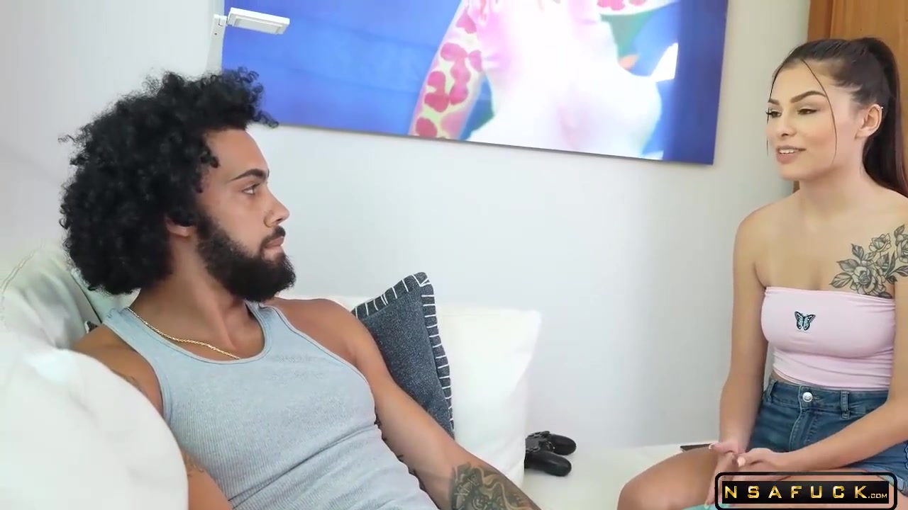 Reyna Delacruz In New Stepsister Makes Me Horny