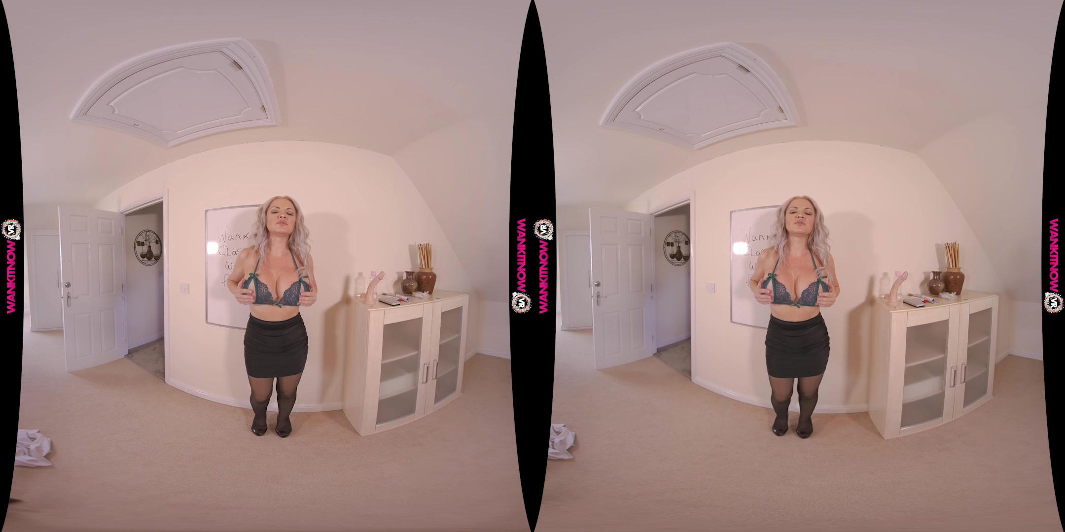 Wank Class featuring Frankie Babe - WankitNowVR