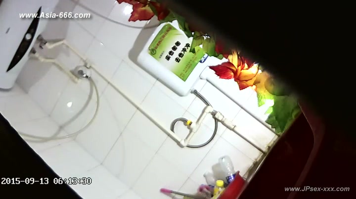 chinese girls go to toilet.43