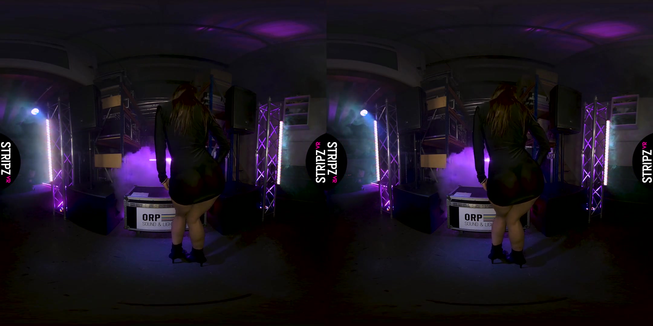Jizzles in Disco Bitch - StripzVR