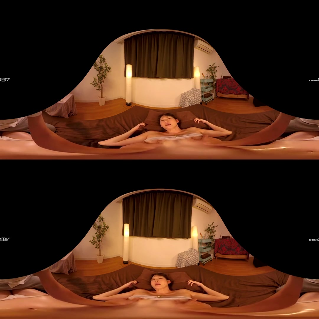 Giving an Oil Massage to a Barely Legal Babe 1 - Asian Erotic Massage