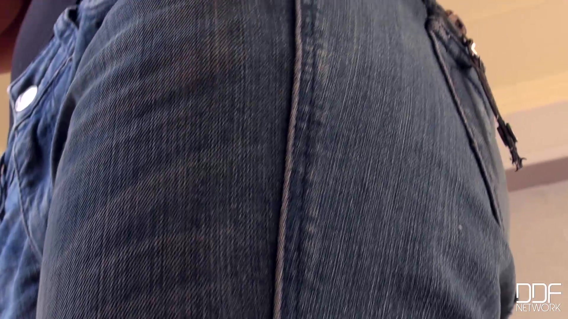 Legs for Miles - PornWorld