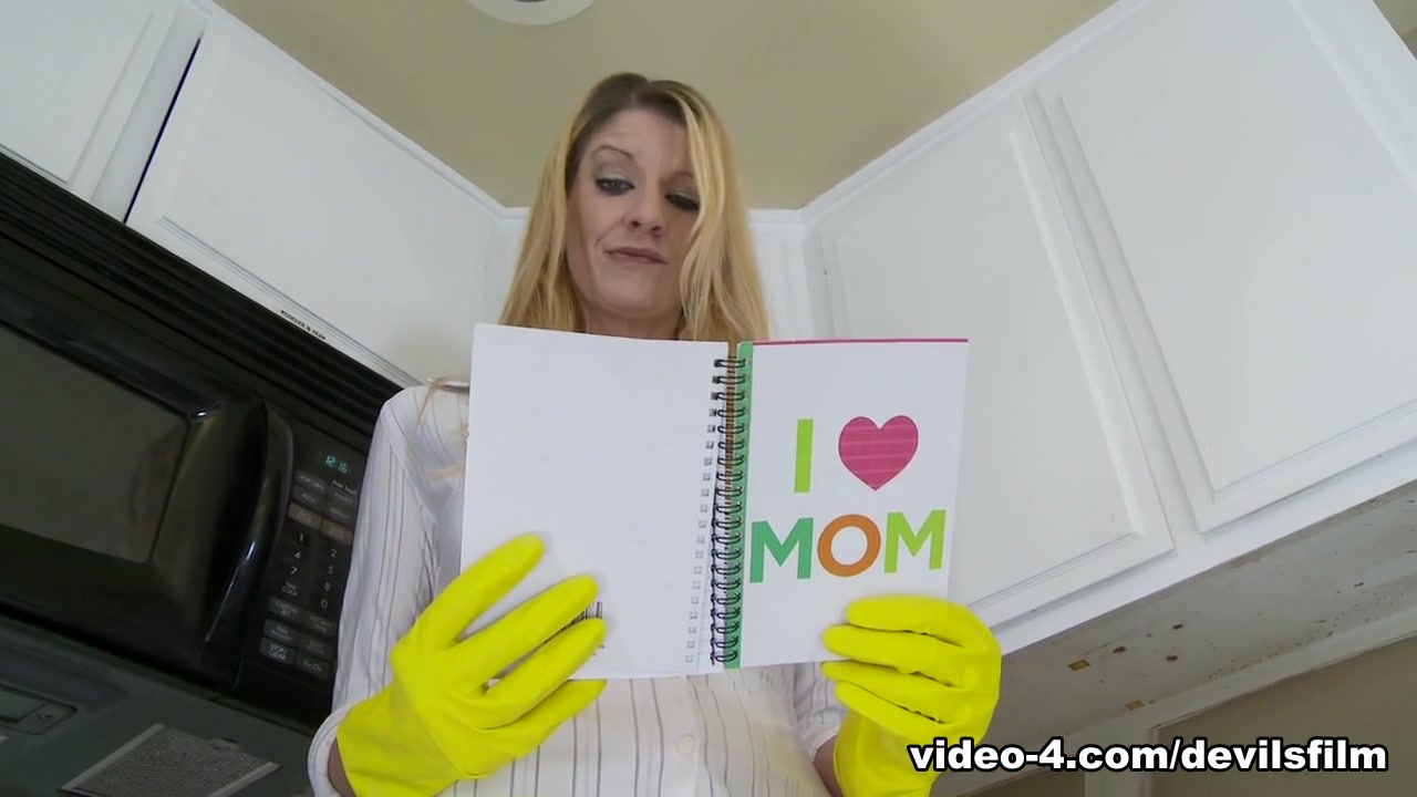 Robbye Bentley in It's Okay She's My Stepmother #04, Scene #04 - DevilsFilm