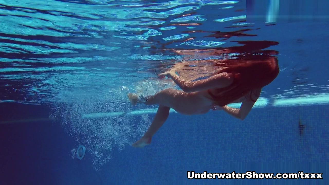 Tiffany Video - UnderwaterShow