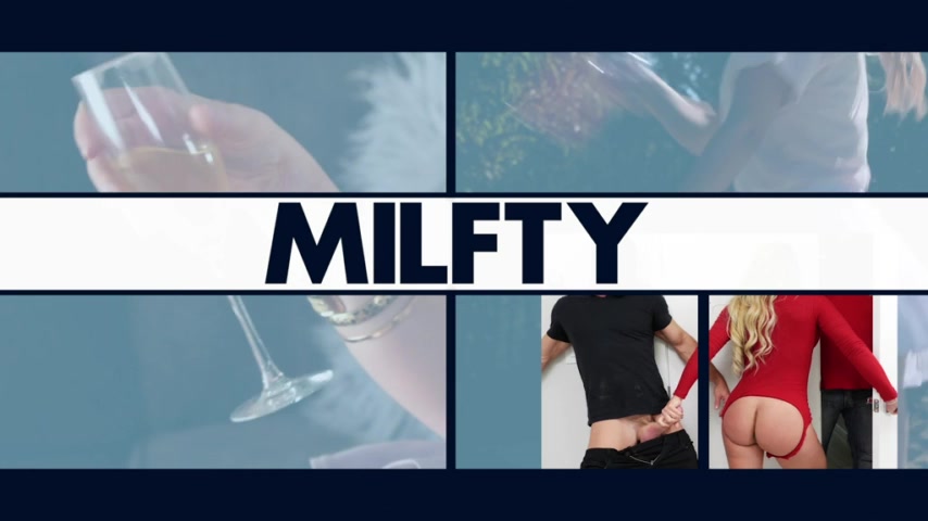 Horny Clown Dick Down - MYLF