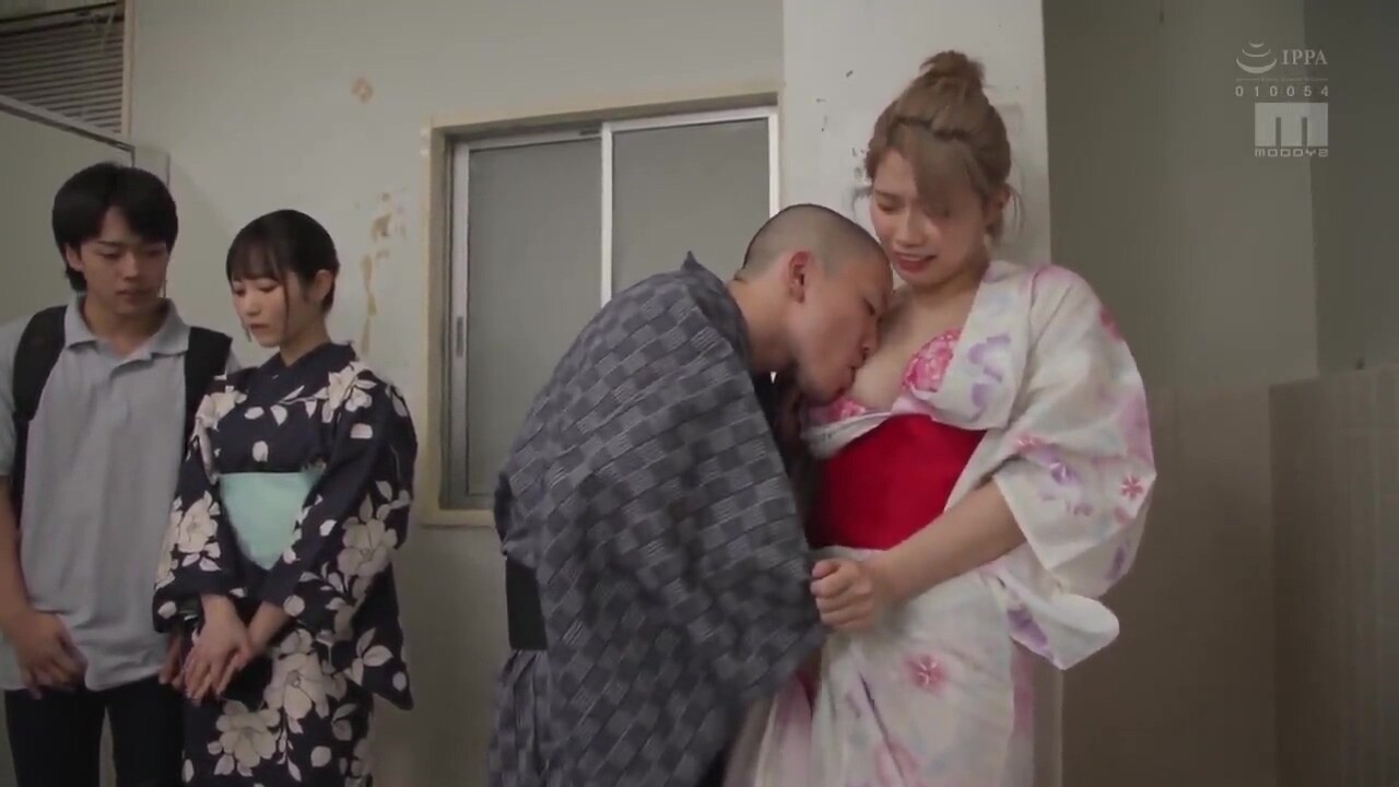250309草食青年やハゲ男がエロい絡みd2