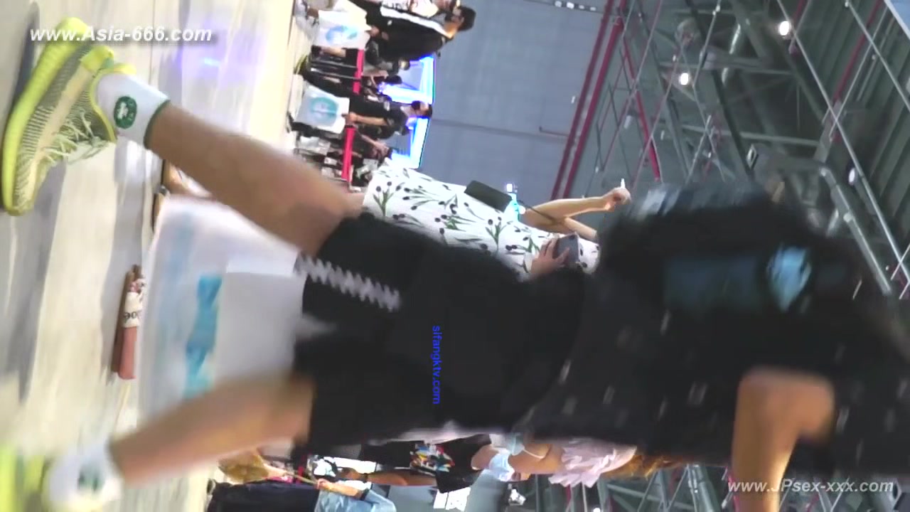 peeping chinese amateur upskirt.102