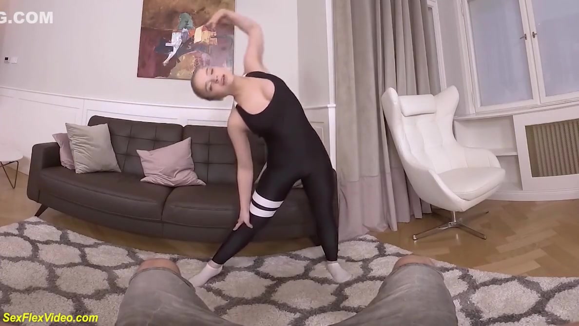 Flexi Anal Sex Contortion With Calibri Angel