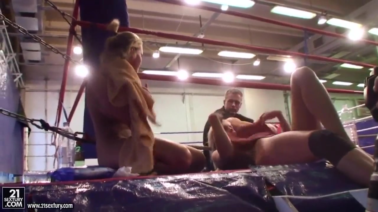 Brandy Smile and Kathia Nobili get horny