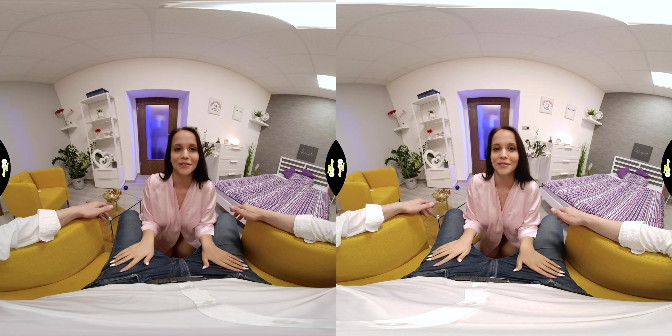 Naughty Girl - SqueezeVR