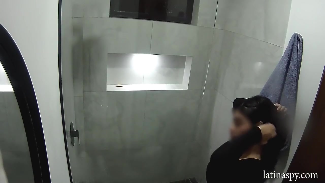 Young Lovely Maid With Huge Natural Breast Takes A Shower