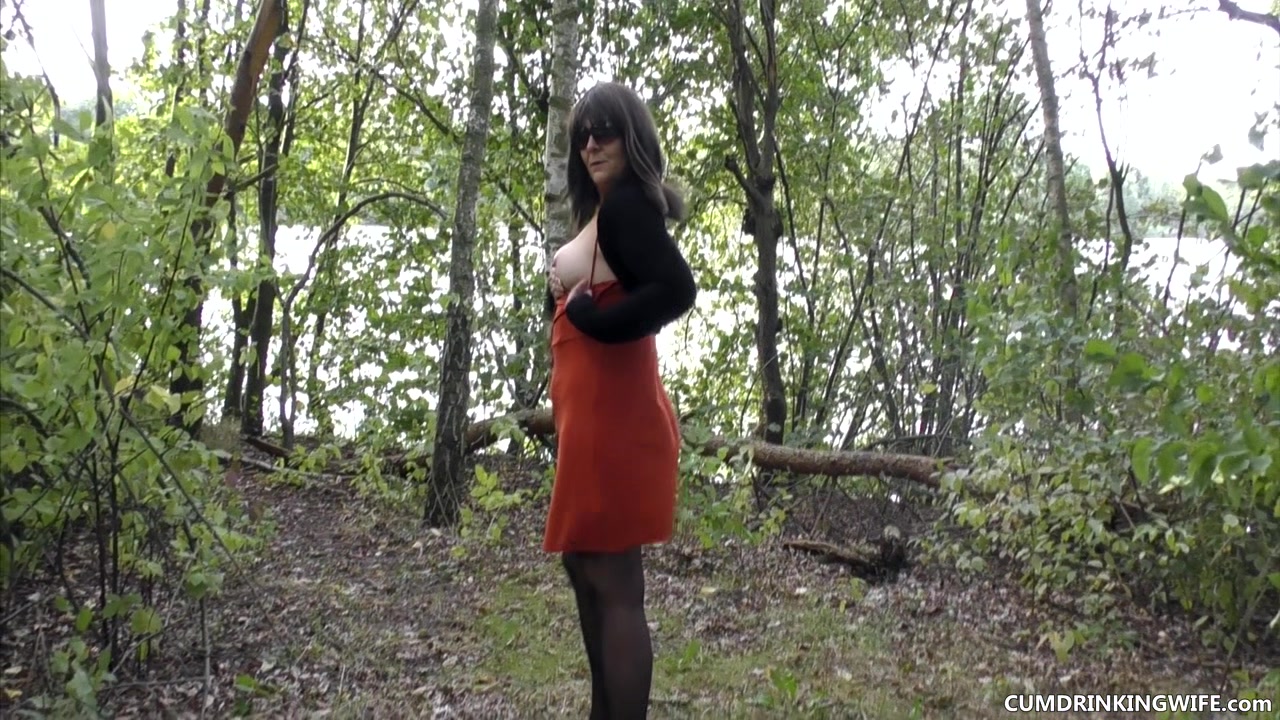 Fucked and creampied by random strangers at the cruising area