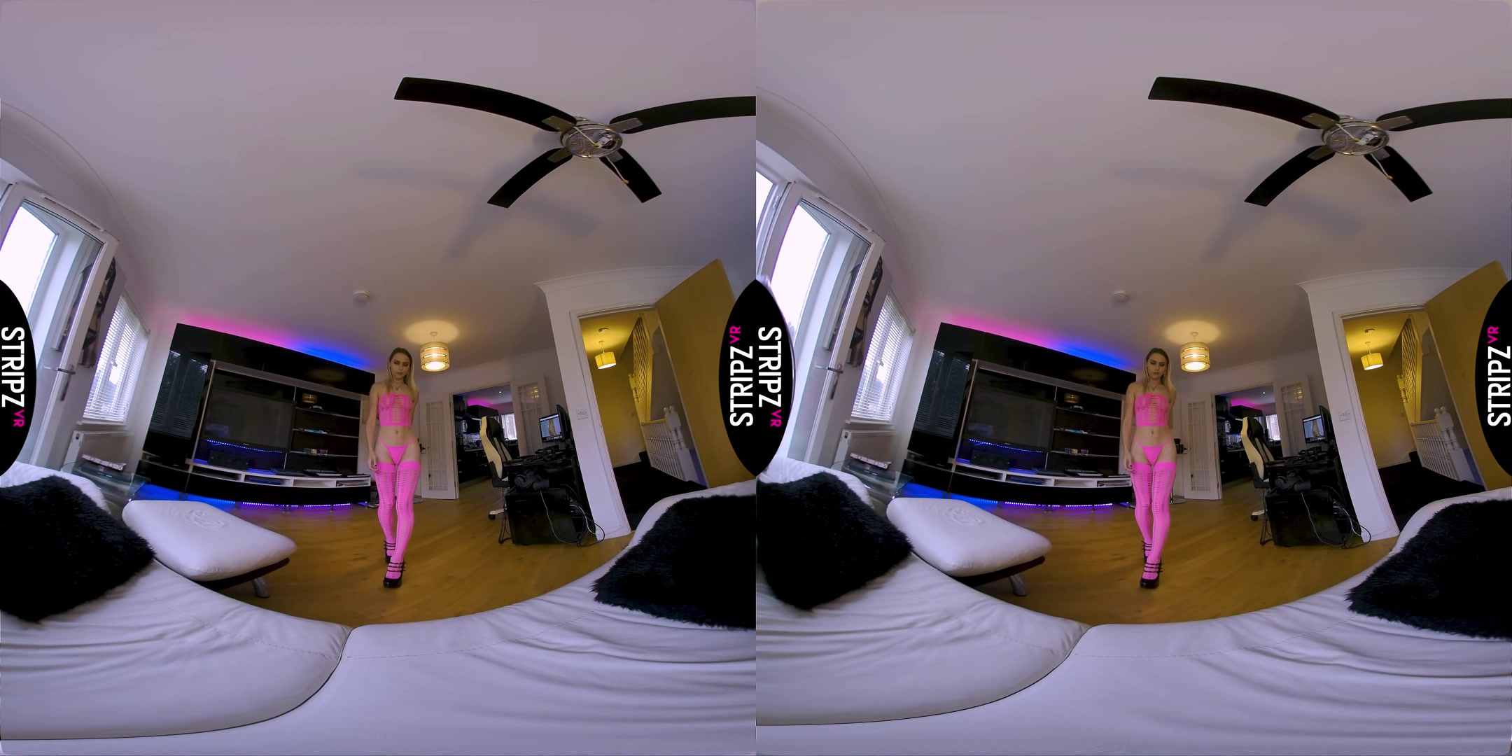 Private Lapdance - StripzVR
