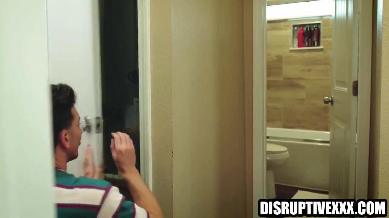 Gay Roommate Joined Him In A Shower 7 Min With Gay Porn, Michael Jackman And Kyle Fletcher