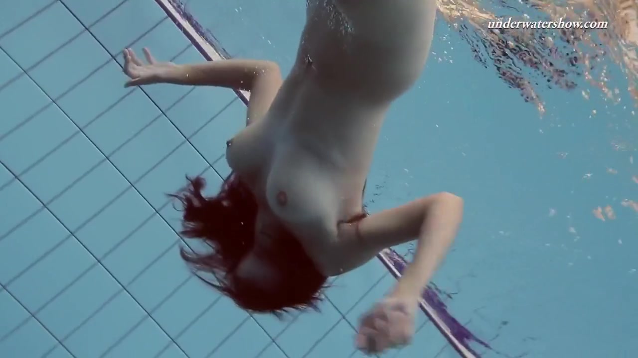 Czech teen 18+ Sima In The Public Swimming Pool Nude