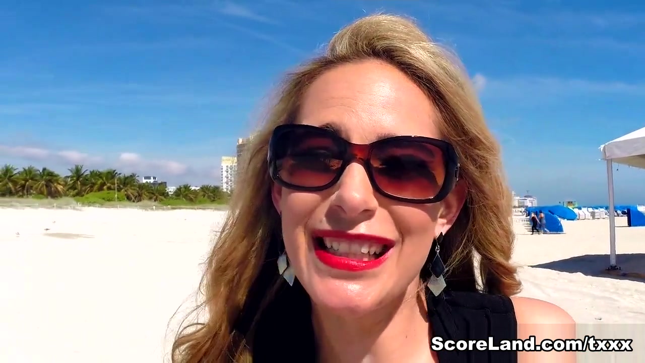 Desiree On South Beach - Desiree Vega - Scoreland