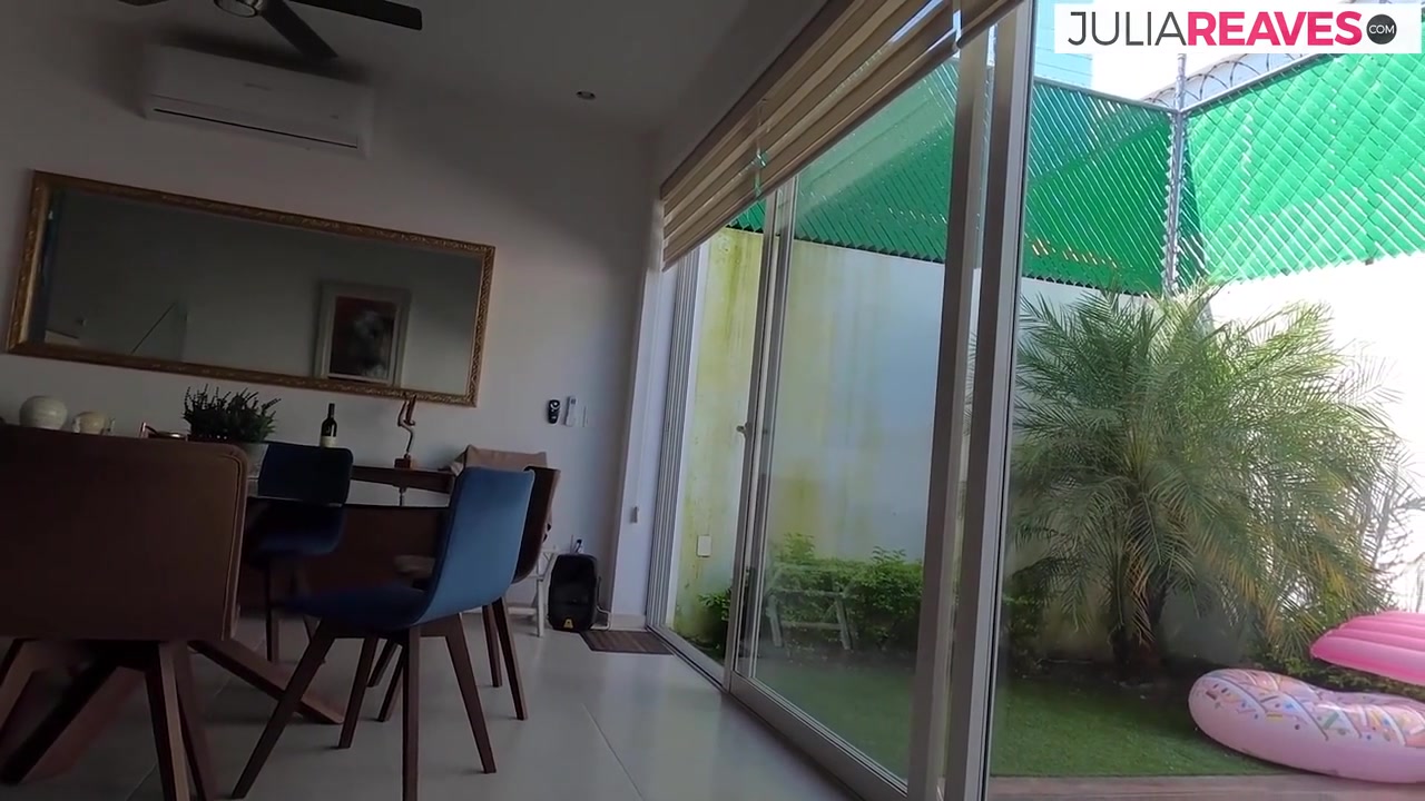 Horny Girl Sucks A Huge Cock To A Mouth Cumshot - CumDateMe