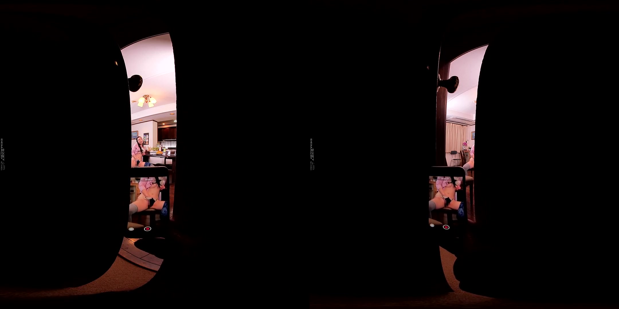 Zoomed-in Peeping VR 4 - Upskirt Downblouse
