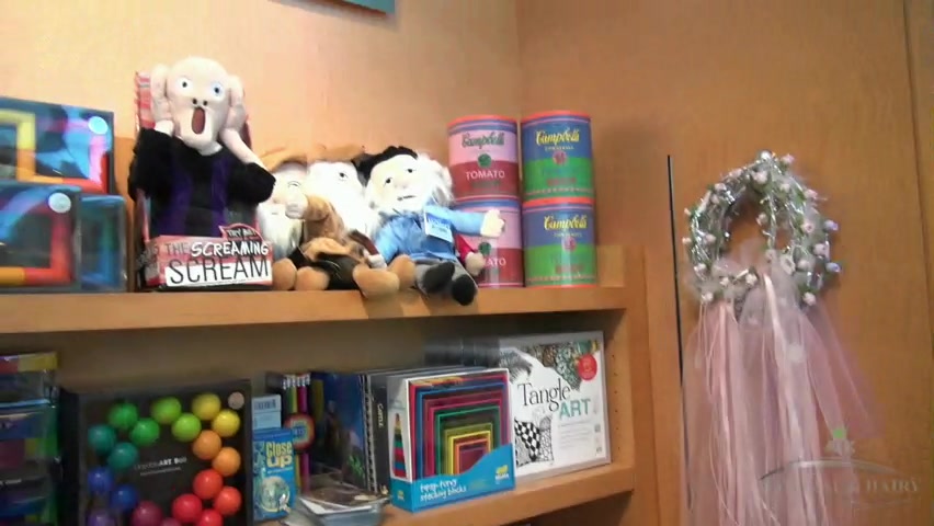 ATKGirlfriends video: Coco is joining you at the art museum on an afternoon date.