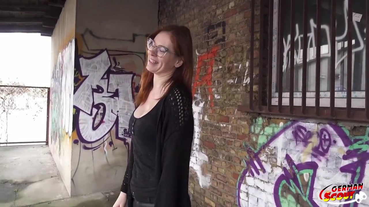 Glasses Ginger Redheadh Milf Mona Einhorny First Time Porn At Hard Casting - Mona Milf