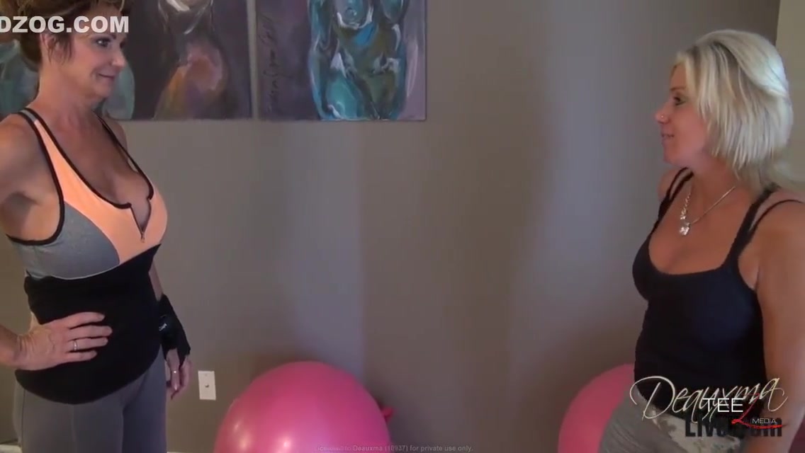 Payton In Big Bouncing Balls 10 Min