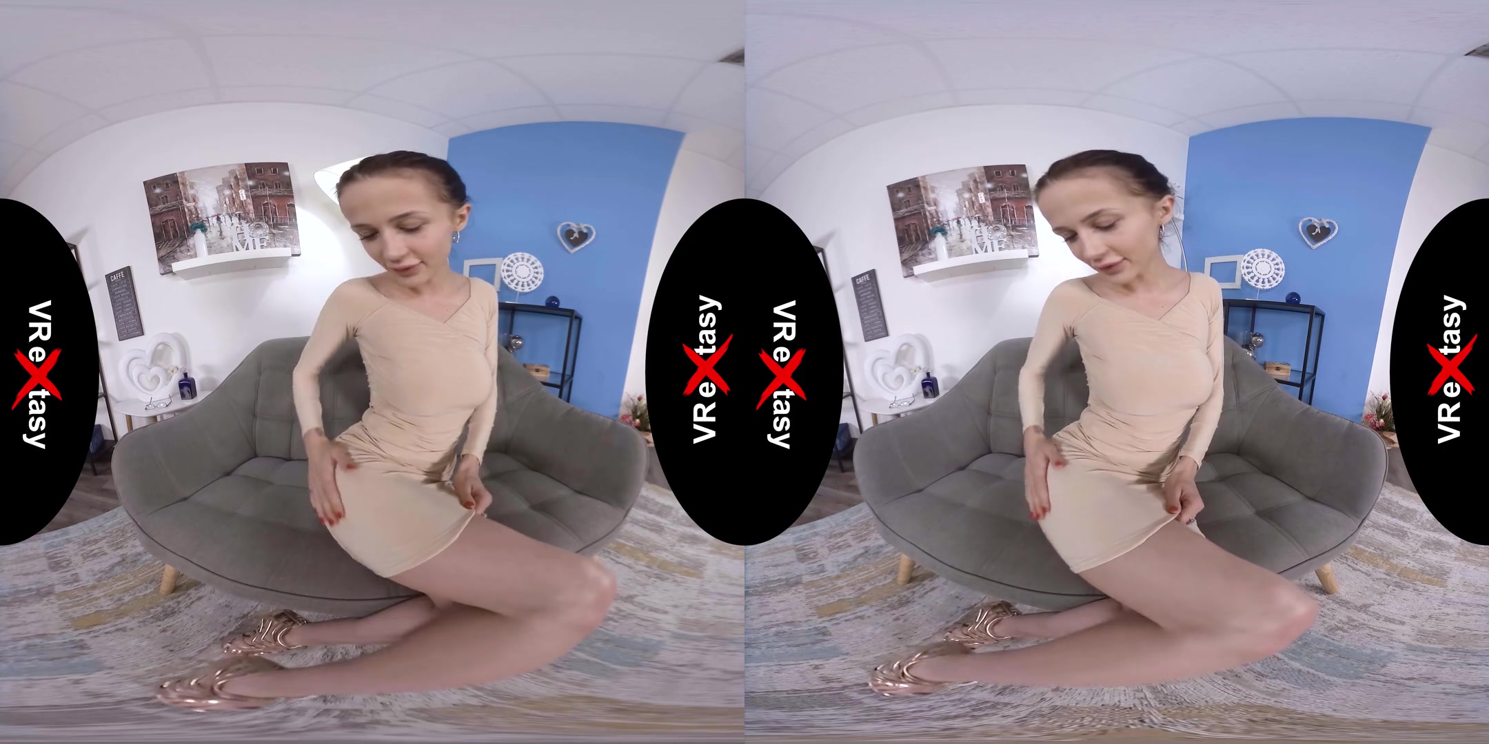 Nicole Love - Solo; Brunette MILF Play with Her Pussy in VR