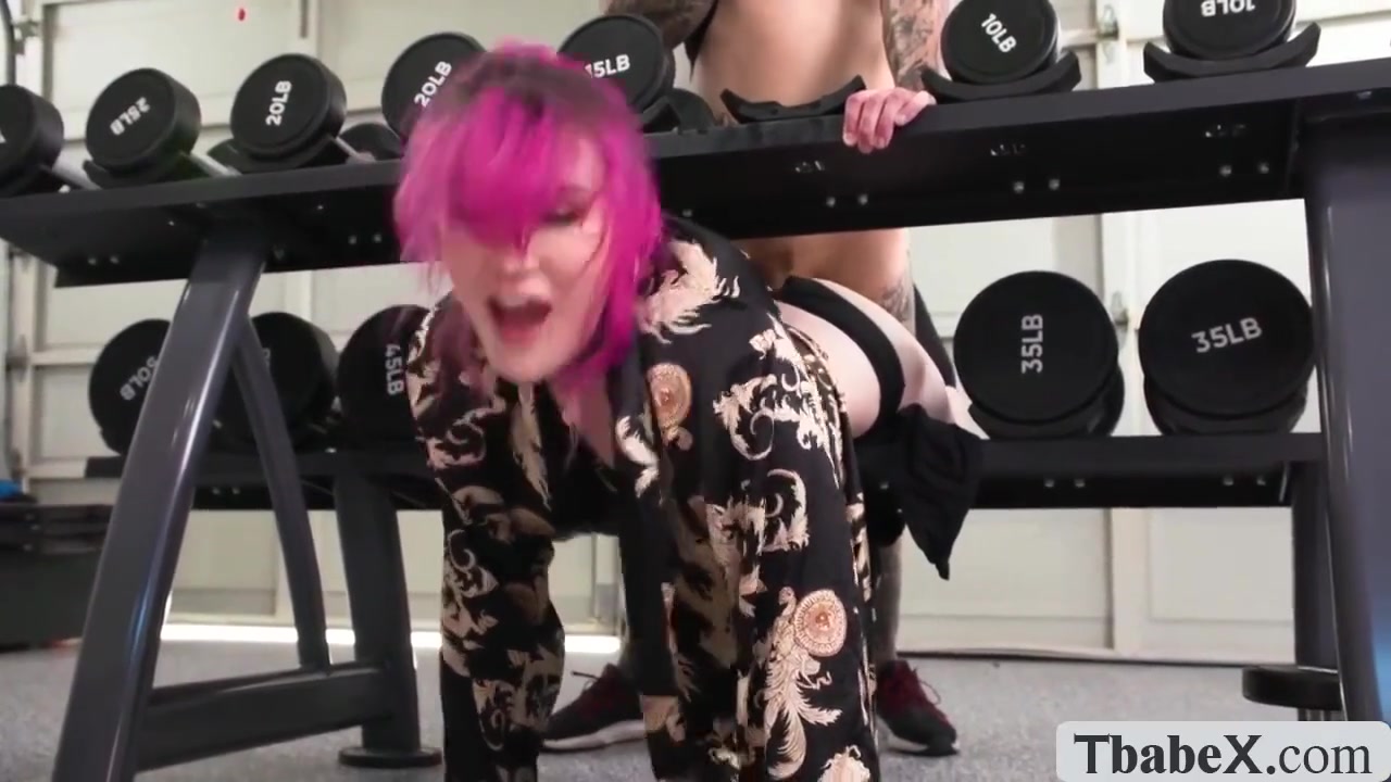 Got My Ass Stucked In The Gym And Get Fucked